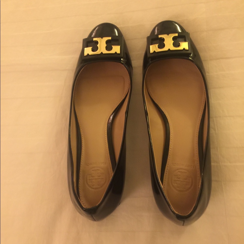 Beautiful Tory Burch shoes, worn once. ❤️❤️❤️